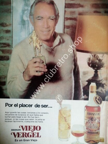 CARTEL PUBLICIDAD RETRO DE BRANDY VIEJO VERGEL CON ANTHONY QUEEN 1970s