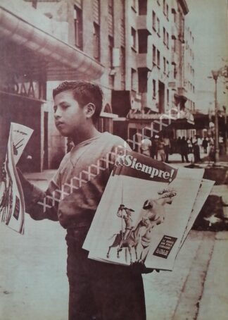 CARTEL ANTIGUO ORIGINAL DE , NIÑO VENDEDOR DE PERIODICOS 1955