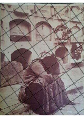 AFICHE ANTIGUO. MUJER INDIGENA EN CEMENTERIO 1940s